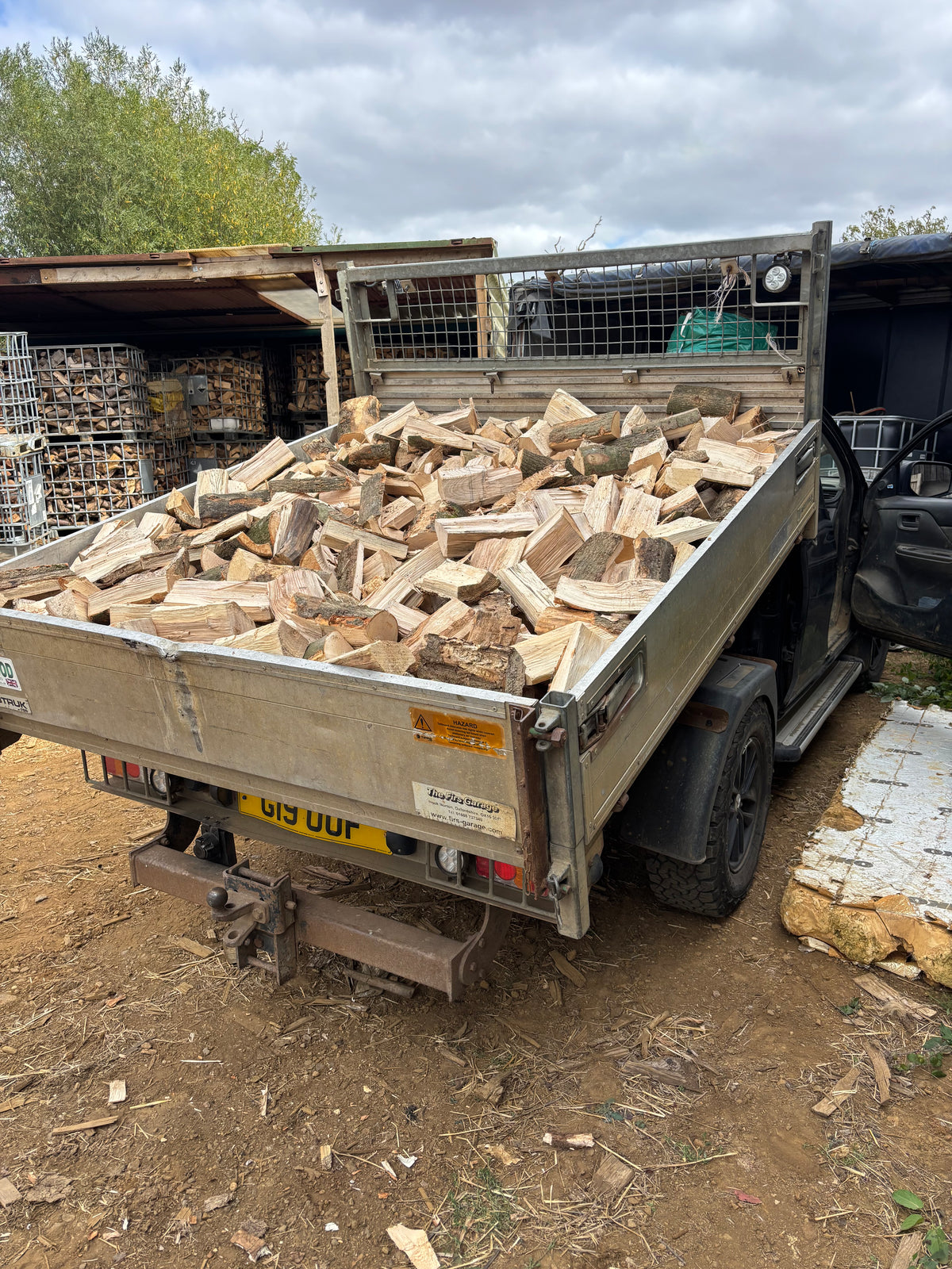 Seasoned Logs pick up load
